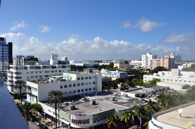 Building Photo - 100 Lincoln Rd