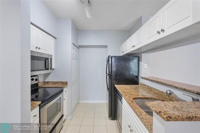 Building Photo - 4317 Tuscany Way