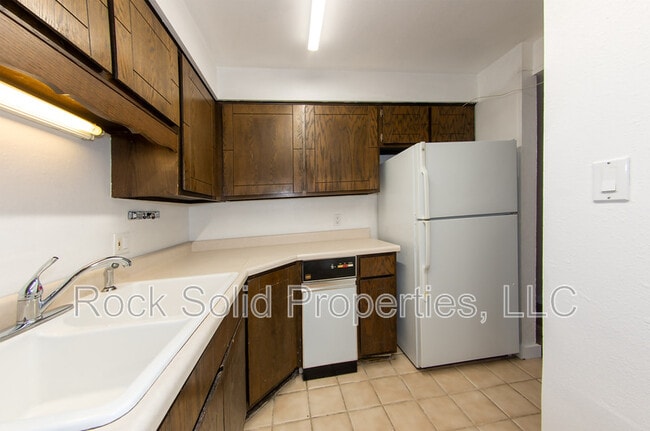 Building Photo - 3061 Reed Ave