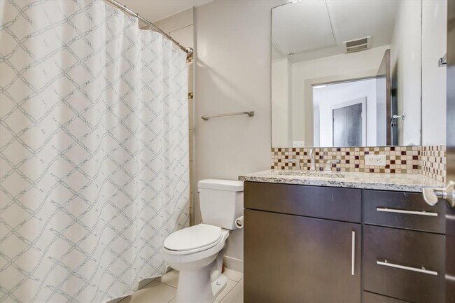 Building Photo - 1320 Robert Browning St