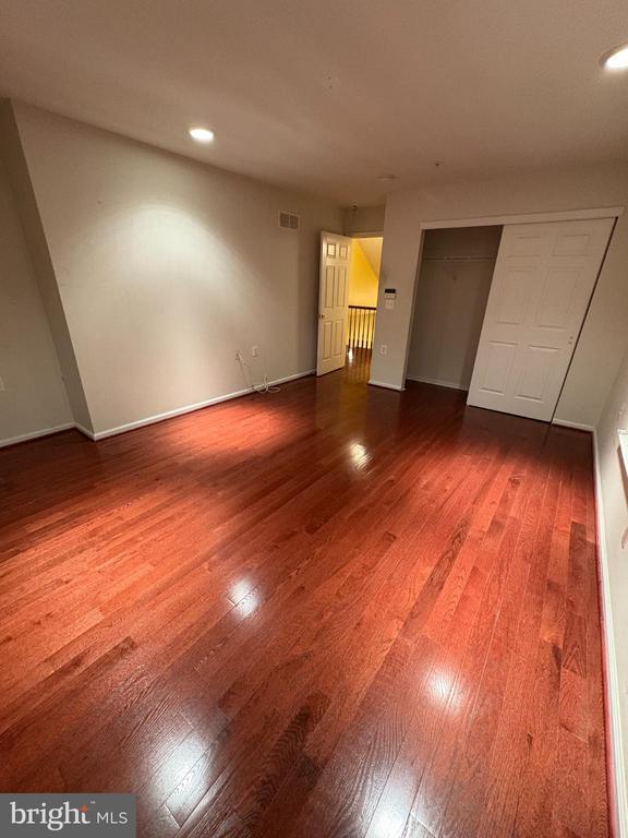 Building Photo - 950 Nathaniel Trail