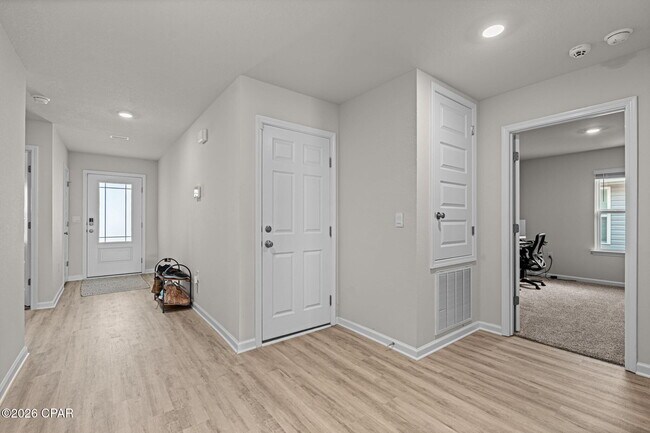 Building Photo - 6568 Slabinski Ln