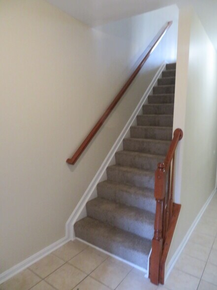 Building Photo - 3700 Bedford Dr