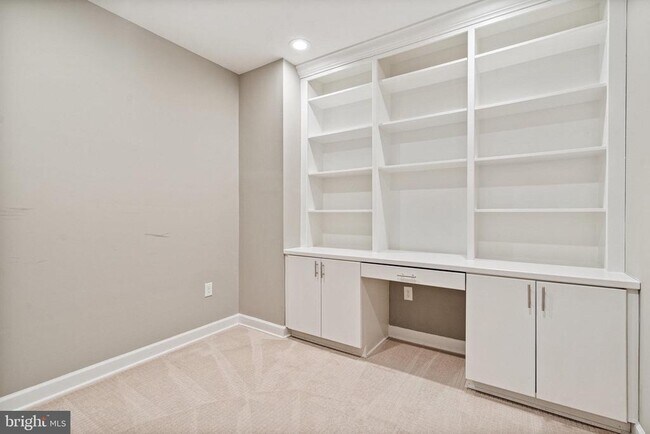 Building Photo - 4561 Rona Pl