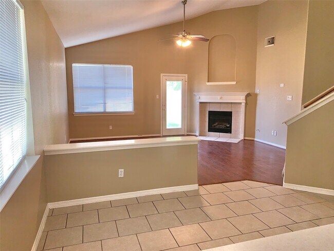 Building Photo - 926 Andover Glen Dr