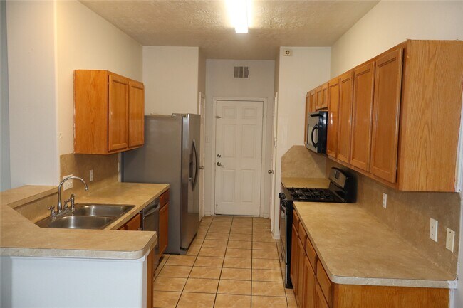 Building Photo - 15931 Winston Point Ln