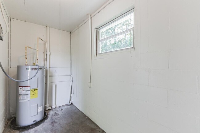 Building Photo - 4818 Dallen Lea Dr