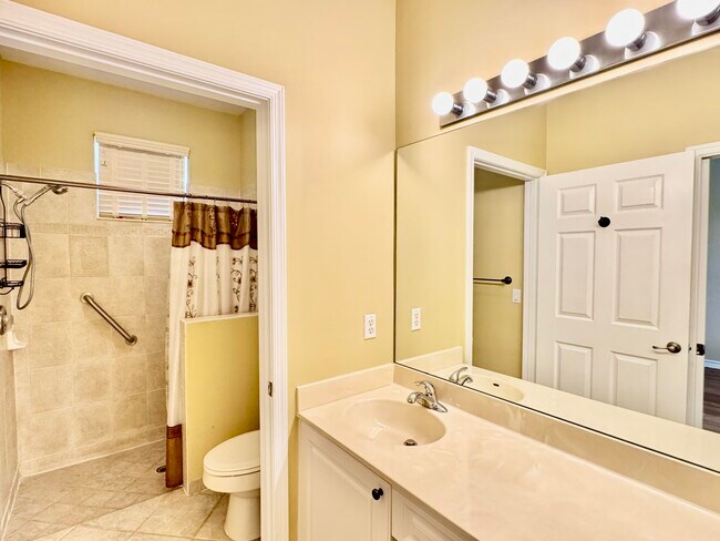 Building Photo - 8654 Lineyard Cay