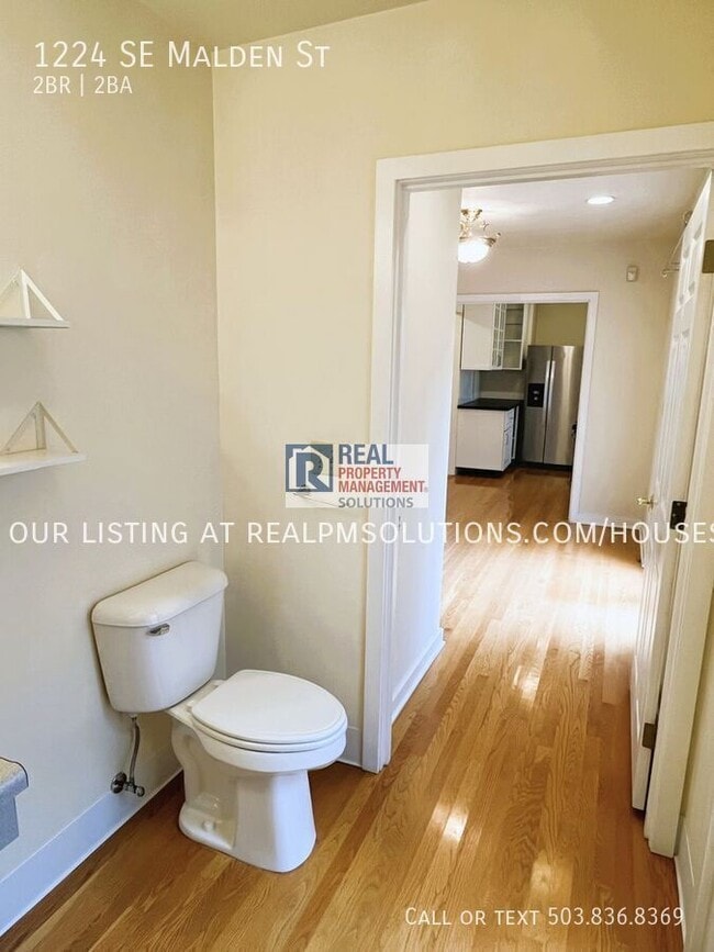 Building Photo - 1224 SE Malden St