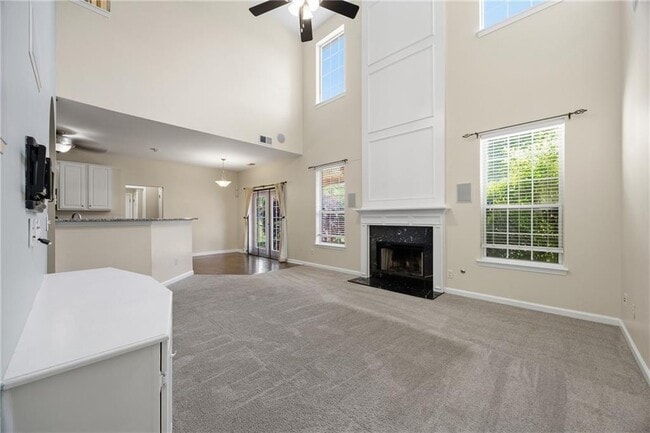Building Photo - 1650 Huntcrest Way SW