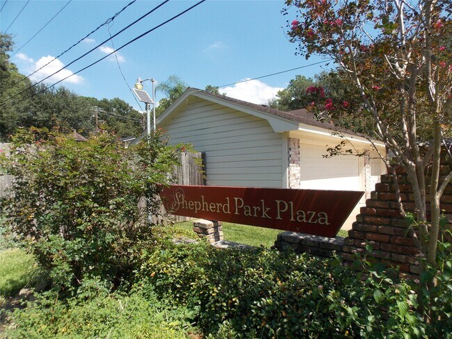 Building Photo - 1070 Curtin St