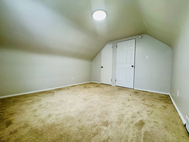 Building Photo - 741 Jefferson Rd