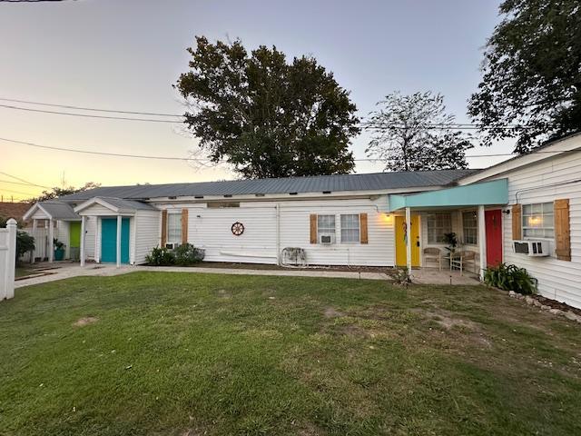 Building Photo - 23723 Railroad Ave