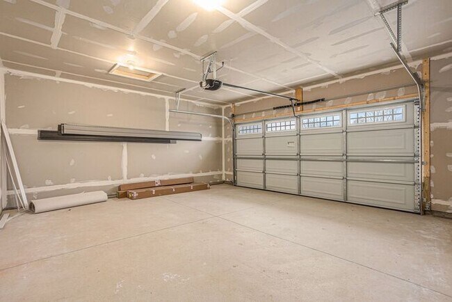 Building Photo - 3517 E Sedge Wren Dr