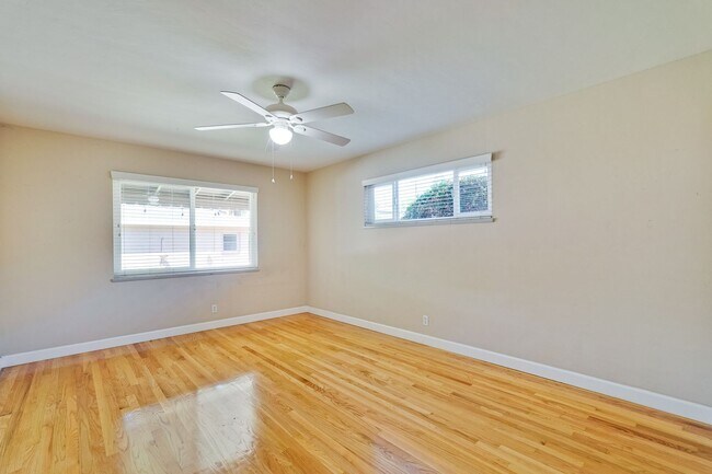 Building Photo - Midcentury Willow Glen Charmer ~ Close to ...