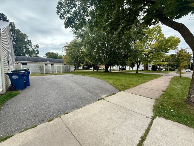 Building Photo - 3 Bed 1 Bath Single Family Home in Wausau