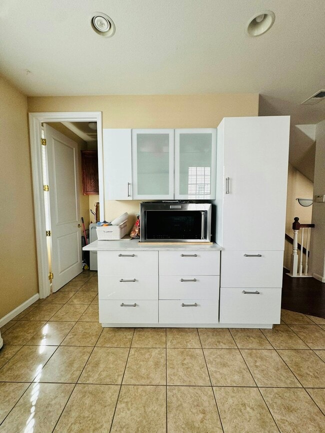 Building Photo - 3613 Whitworth Dr