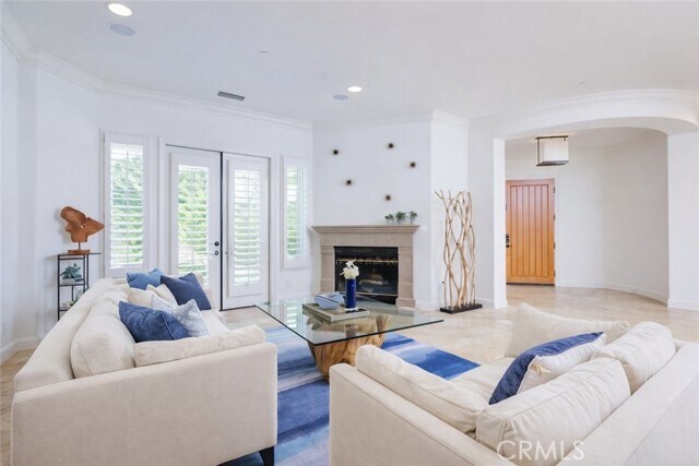 Building Photo - 12 Via Corsica