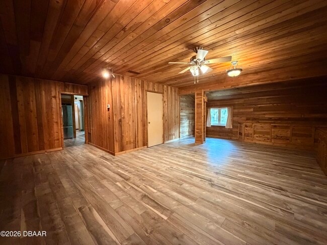 Building Photo - 711 Freda Ln