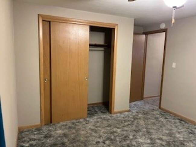 Building Photo - Charming 3 Bedroom, 1.5 Bath Home on the South Side of Kenosha