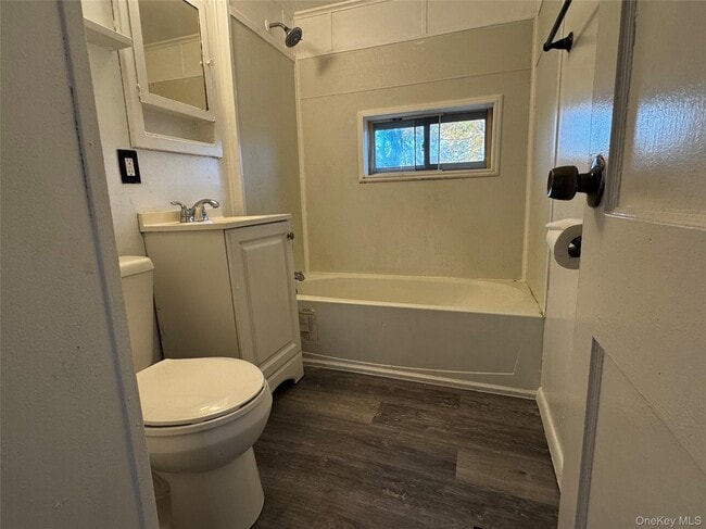 Building Photo - 56 Watkins Ave