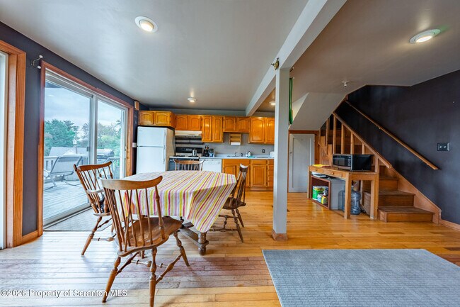 Building Photo - 120 Evergreen Ln