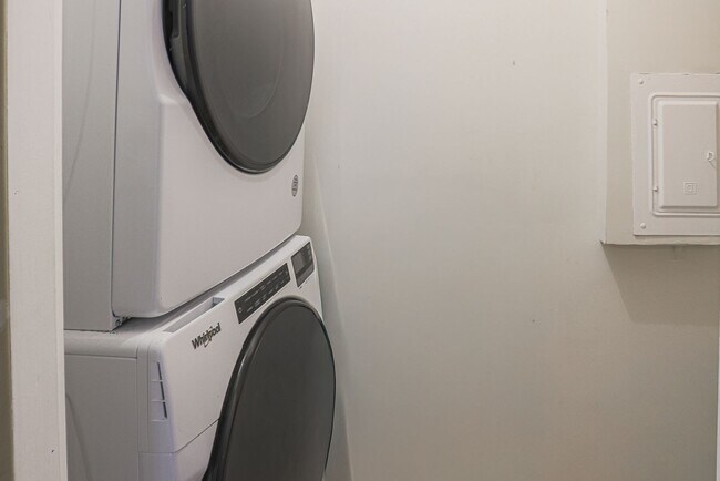 Building Photo - 25 Dorchester Ct