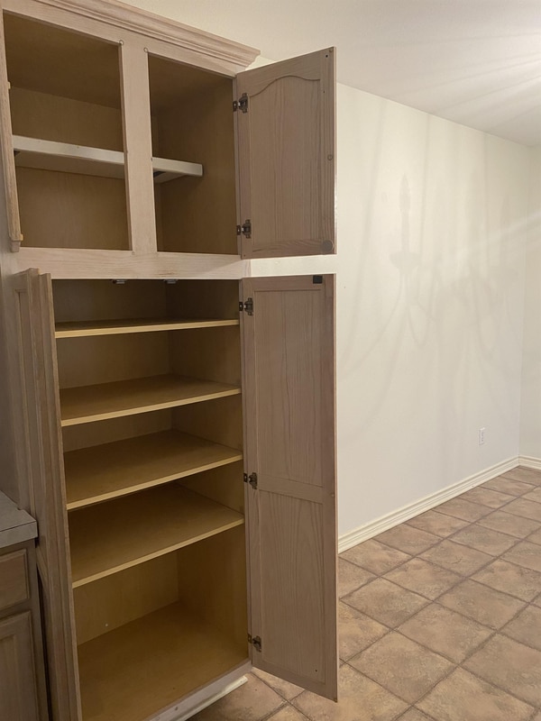 Building Photo - 640 Canada St