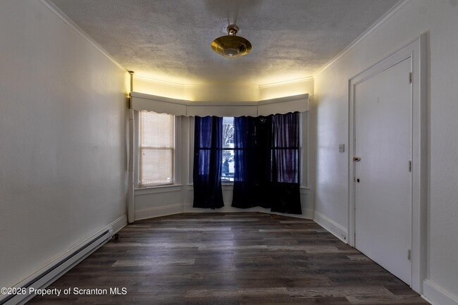 Building Photo - 921-923 Clay Ave