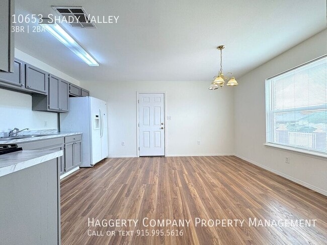 Building Photo - 10653 Shady Valley Dr