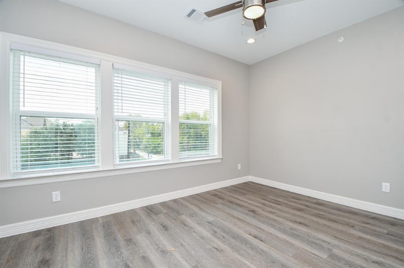 Building Photo - 5262 Ella Blvd