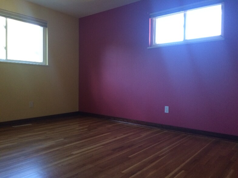Building Photo - 1021 Vivian Cir