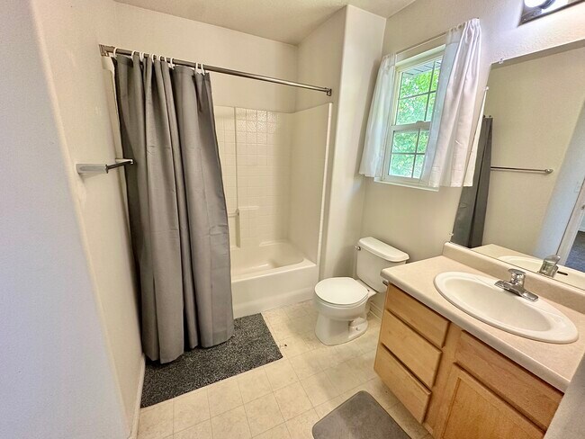 Building Photo - 1356 S 1190 W