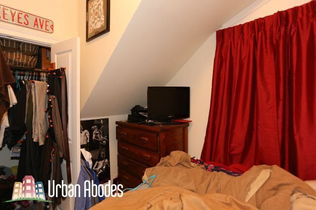 Building Photo - 1720 W Beach Ave