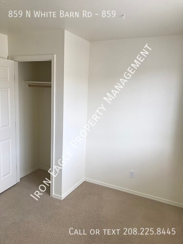 Building Photo - 859 N White Barn Rd