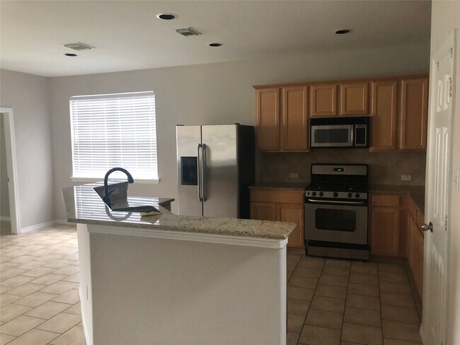 Building Photo - 210 Briar Trace Ln