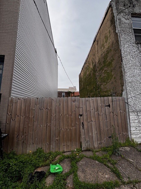 Building Photo - 2643 Jasper St