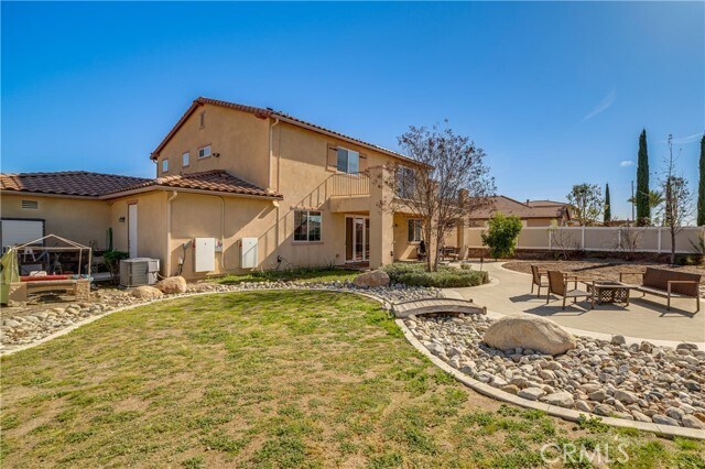 Building Photo - 1653 Lucas Ln