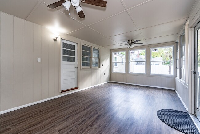 Building Photo - 14 Alaimo Dr