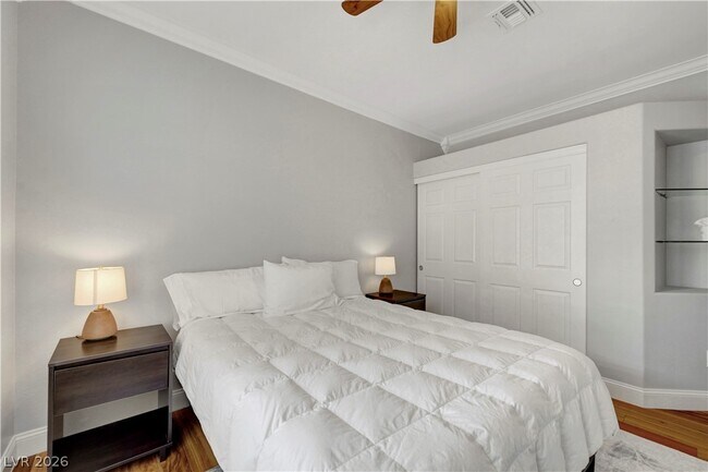 Building Photo - 2050 W Warm Springs Rd