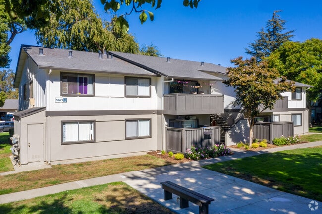 Building Photo - Ironwood