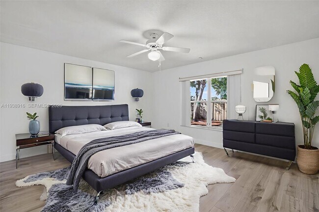 Building Photo - 14300 SW 152nd Pl