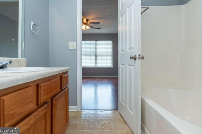 Building Photo - 4123 Stone Trace Dr
