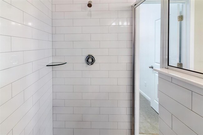 Building Photo - 113 Watercourse Wy