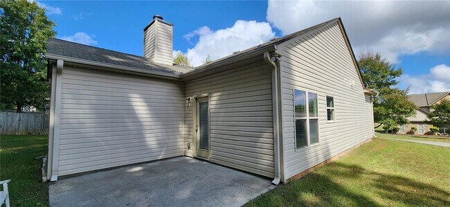 Building Photo - 2236 Avalon Trace