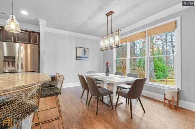 Building Photo - 1094 Mendell Cir NE