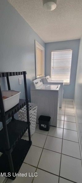 Building Photo - 133 Hopkins Blvd