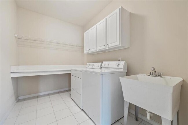 Building Photo - 4115 Montvale Xing