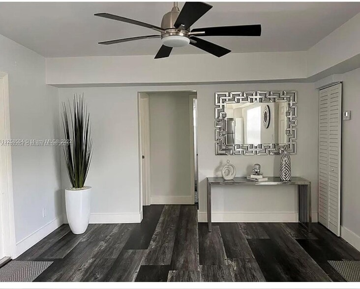 Building Photo - 6411 SW 20th St