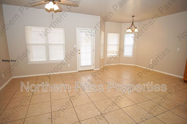 Building Photo - 10790 Adin St